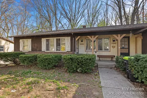 5796 Ridgebrook, Kentwood, MI 49508