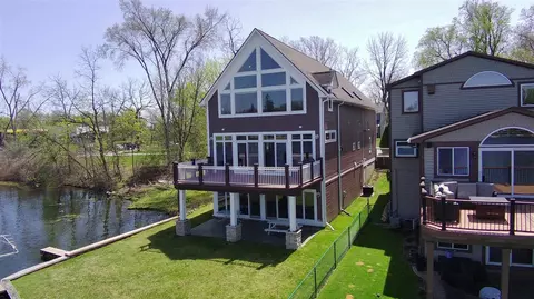 8282 Cascade, Commerce Twp, MI 48382 photo 2