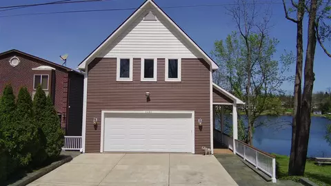 8282 Cascade, Commerce Twp, MI 48382 photo 6