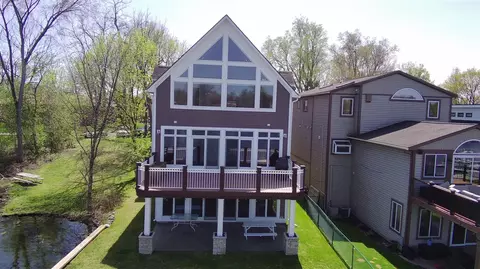 8282 Cascade, Commerce Twp, MI 48382 photo 4