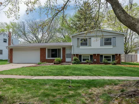 6132 Devon, Portage, MI 49024