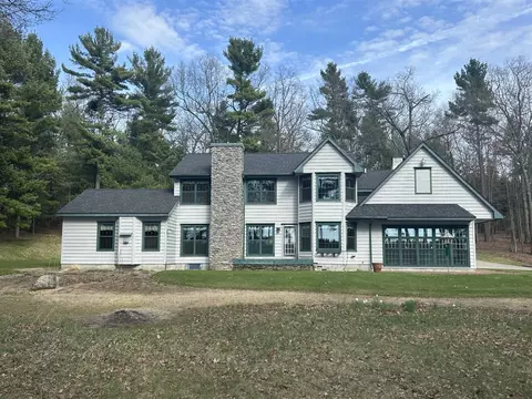 1238 W Timber Trl, Whitehall, MI 49461