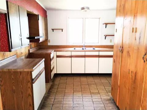 3100 Whipple, Jackson, MI 49201 photo 9