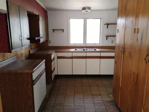 3100 Whipple, Jackson, MI 49201 photo 8