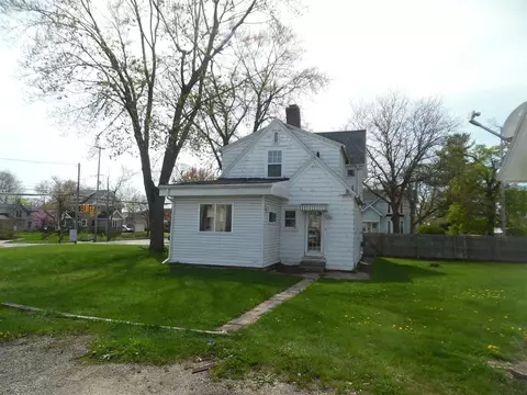 815 1st, Jackson, MI 49203 photo 2