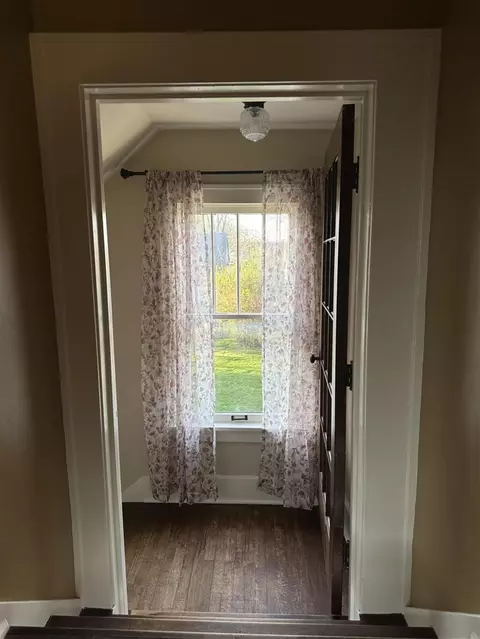 Entry Way - 405 Main, Gregory, MI 48137 photo 1 of 1