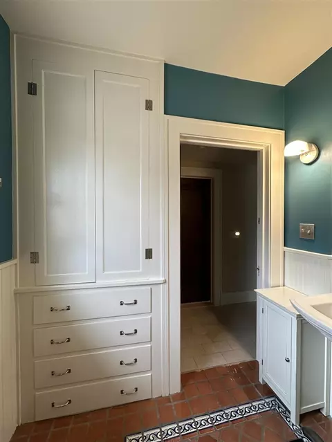 Bath - 405 Main, Gregory, MI 48137 photo 2 of 4