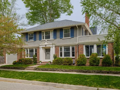404 Parkwood, Kalamazoo, MI 49001