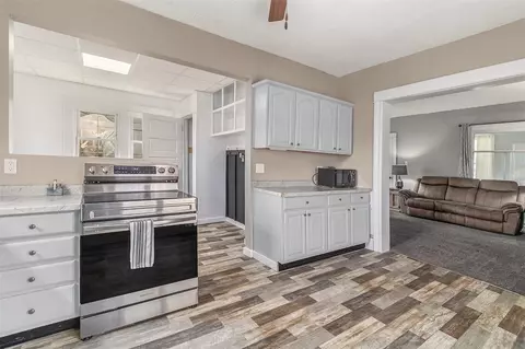 436 22nd, Springfield, MI 49037 photo 5