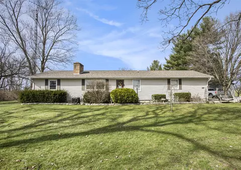 24624 Airline Rd, Sturgis, MI 49091