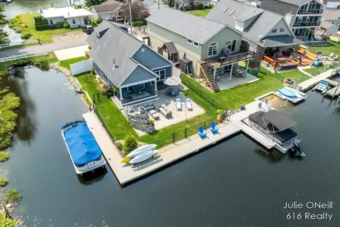 4301 W Joy, Shelbyville, MI 49344