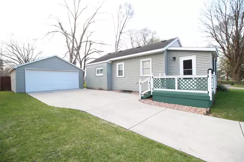 4542 Walton, Grand Rapids, MI 49548
