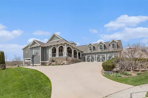 18029 Hammond Bay, Spring Lake, MI 49456
