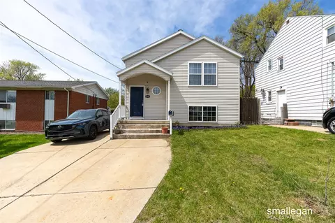 3229 Charlesgate, Wyoming, MI 49509