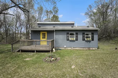 Exterior - 206 Earle, Belding, MI 48809 photo 2 of 5