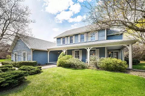 4400 Plum Crk, Saint Joseph, MI 49085