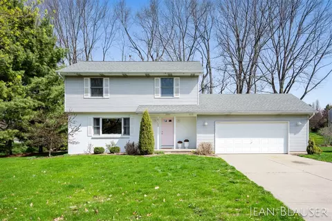 6753 Gran Via, Rockford, MI 49341