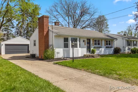 1661 Blanchard, Wyoming, MI 49509