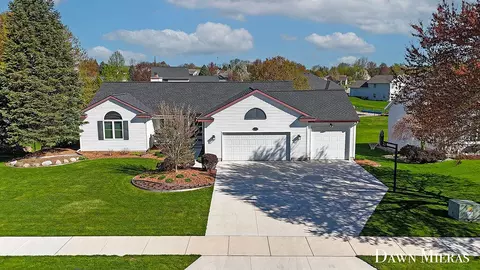 4463 Creek Vw, Hudsonville, MI 49426