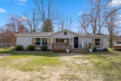 14560 Division, Cedar Springs, MI 49319