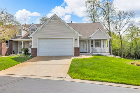 841 E Barrington, Jackson, MI 49203