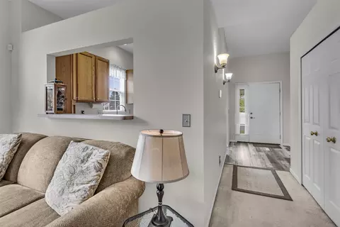 841 E Barrington, Jackson, MI 49203 photo 13