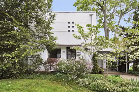 1821 Rossman, Grand Rapids, MI 49507