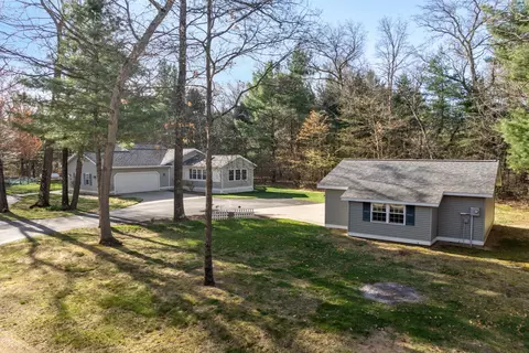 19905 Maple, Howard City, MI 49329
