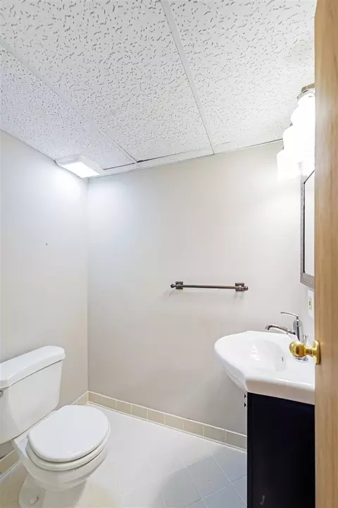 16125 Meadows, Macomb, MI 48044 photo 43