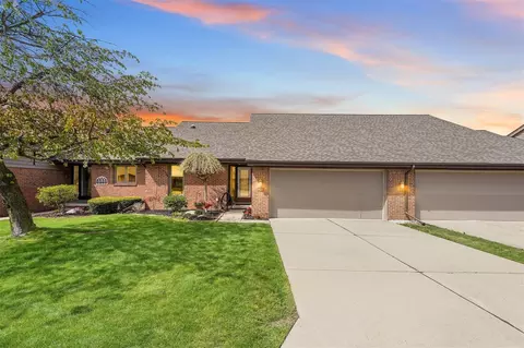 16125 Meadows, Macomb, MI 48044