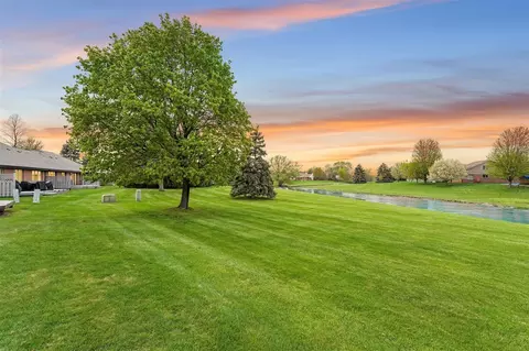 16125 Meadows, Macomb, MI 48044 photo 2