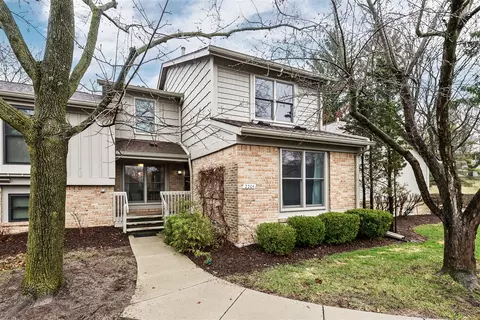 2204 Rivenoak, Ann Arbor, MI 48103