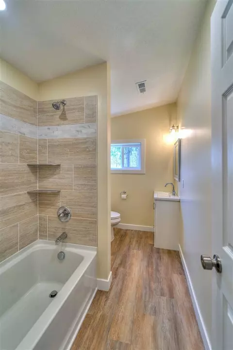 Bath - 8353 Cady, Jackson, MI 49201 photo 2 of 2