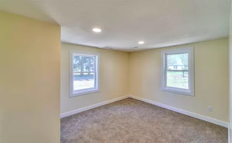 Bedroom - 8353 Cady, Jackson, MI 49201 photo 5 of 6