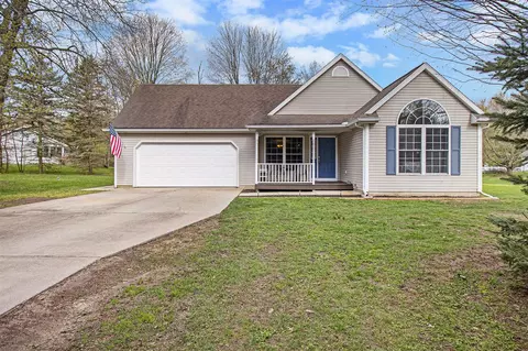 24260 Beacon Hl, Mattawan, MI 49071