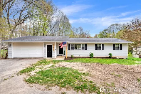 11222 Phelps, Sparta, MI 49345