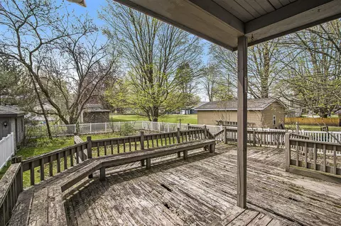427 W Chart, Plainwell, MI 49080 photo 16