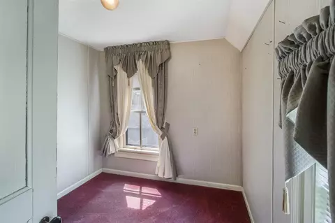 427 W Chart, Plainwell, MI 49080 photo 10