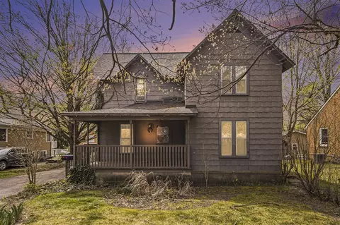 427 W Chart, Plainwell, MI 49080