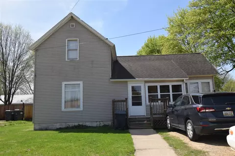 701 W Saint Joseph, Lawrence, MI 49064