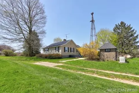 1376 24th, Allegan, MI 49010