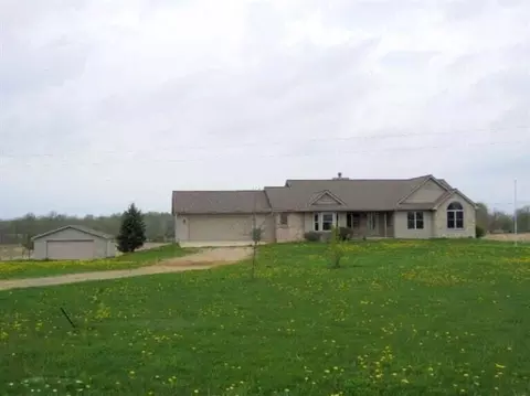 11068 Link, Bellevue, MI 49021