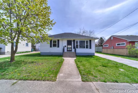 418 Straley, North Muskegon, MI 49445