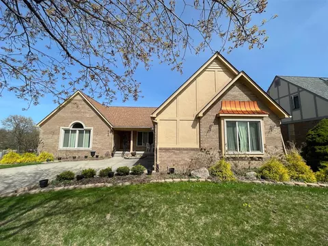 640 Snowmass, Rochester Hills, MI 48309