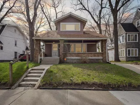 1917 Cornelius, Grand Rapids, MI 49507