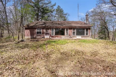 1092 54th St, Fennville, MI 49408