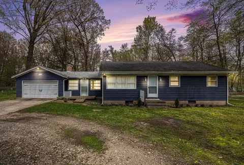 70441 Elkhart, Edwardsburg, MI 49112