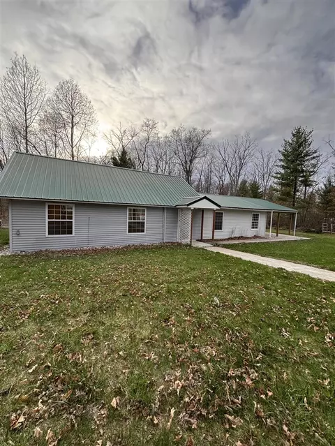 3799 Maple, Wellston, MI 49689