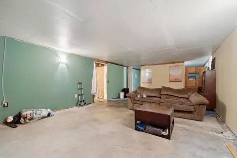 16529 Division, Marshall, MI 49068 photo 22