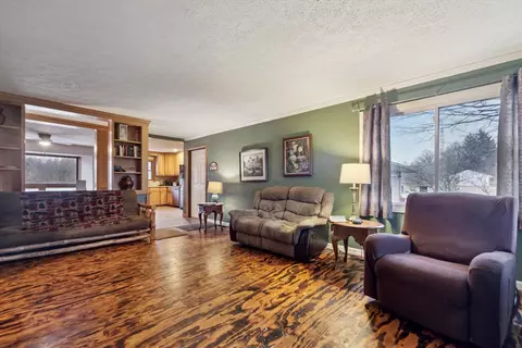 16529 Division, Marshall, MI 49068 photo 5